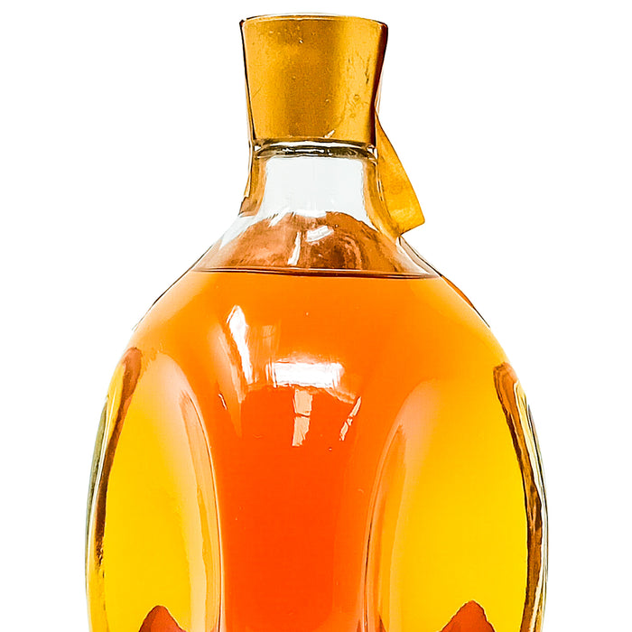 Dimple De Luxe Blended Scotch Whisky, 26 2/3 fl.ozs., 70° Proof
