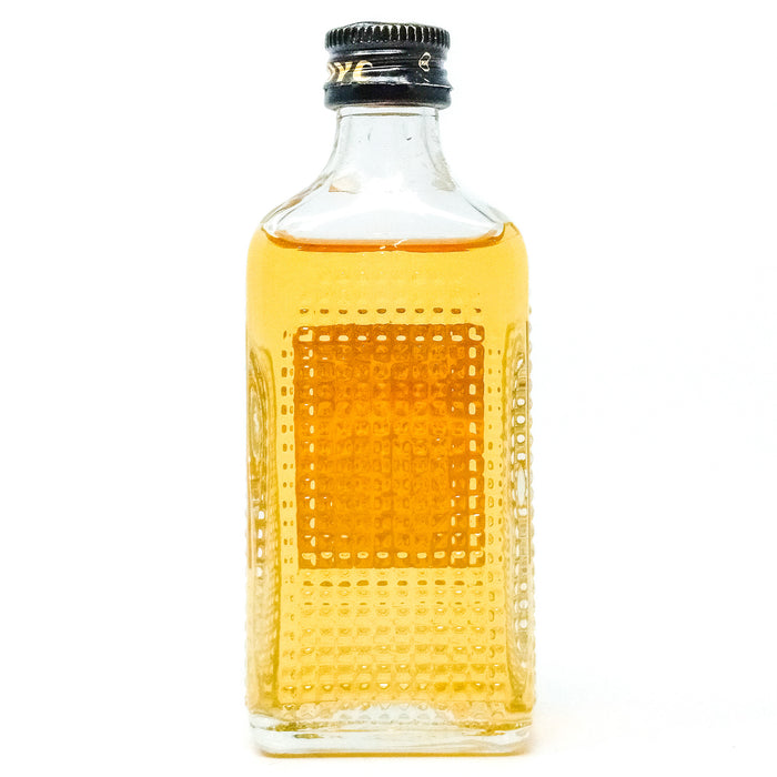 DYC 8 Year Old Blended Whisky, Miniature, 5cl, 40% ABV