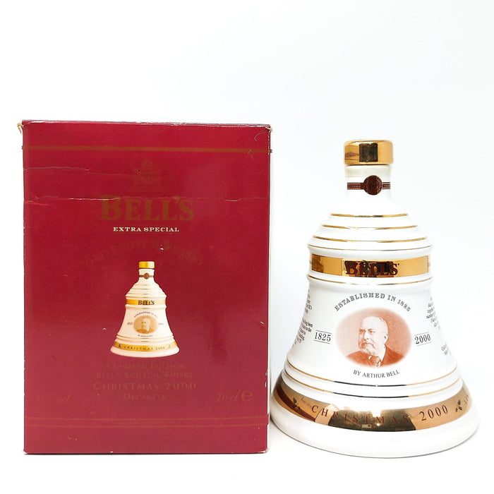 Bells Christmas 2000 Decanter Scotch Whisky, 70cl, 40% ABV - Old and Rare Whisky (6917971836991)